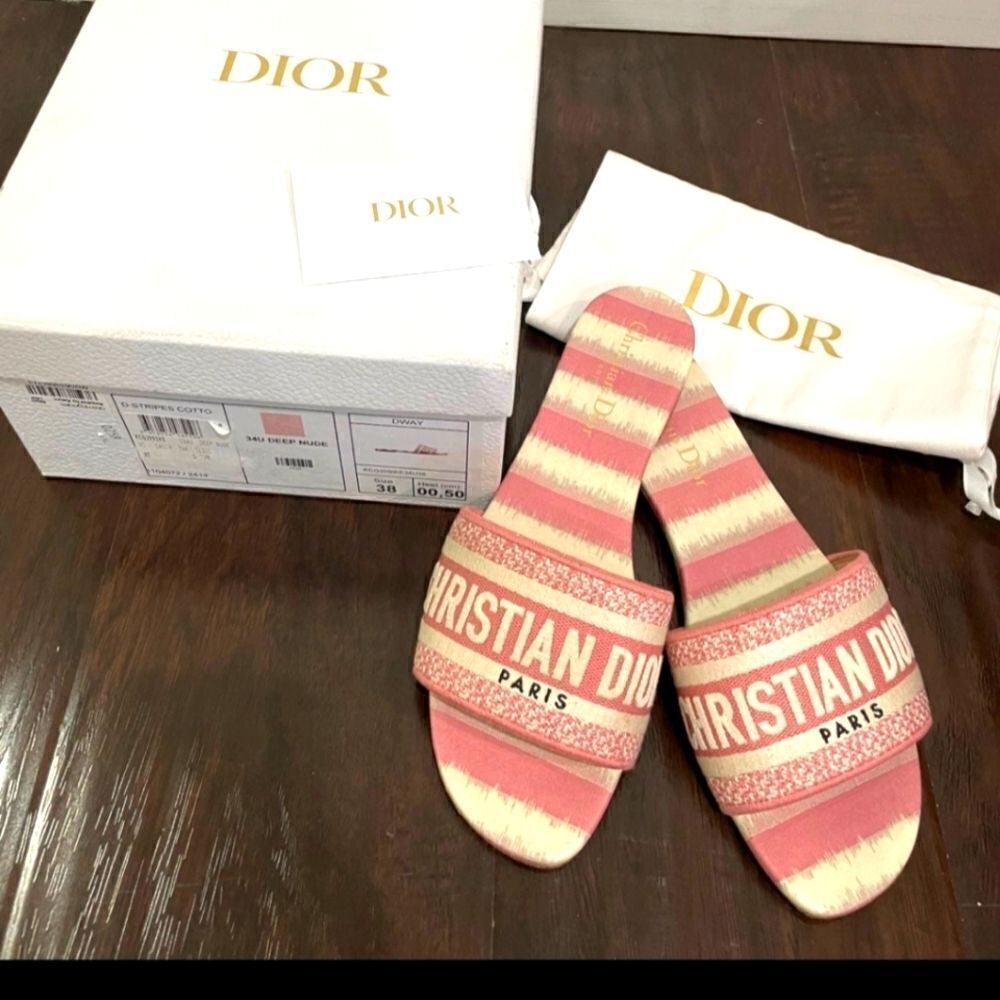 AUTHENTIC CHRISTIAN DIOR DWAY PINK SANDALS SIZE 38